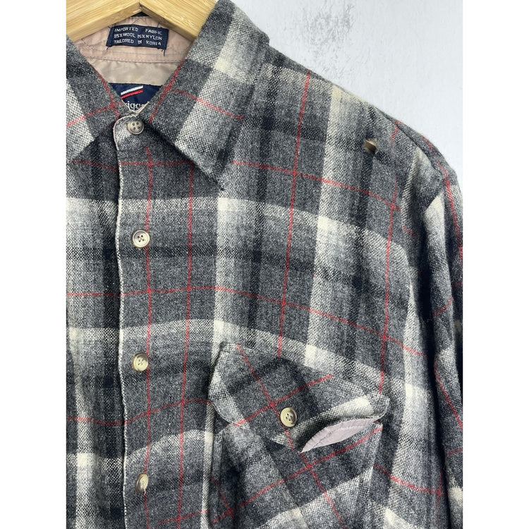 Men’s Briggs Black & Red Plaid Button Down Long Sleeve Heavy Shirt Sz L