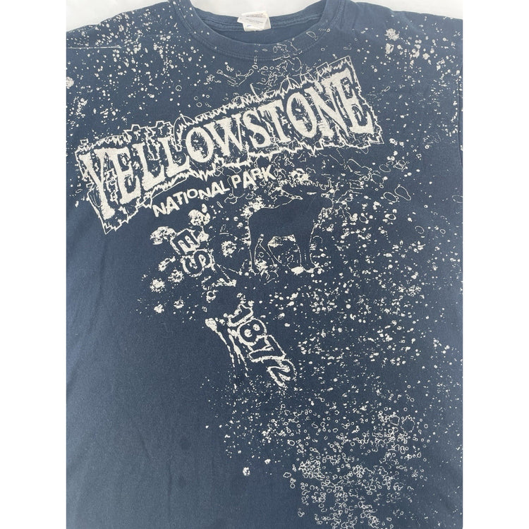 Mens Gildan Yellowstone National Park Graphic T-Shirt Men's Size Large