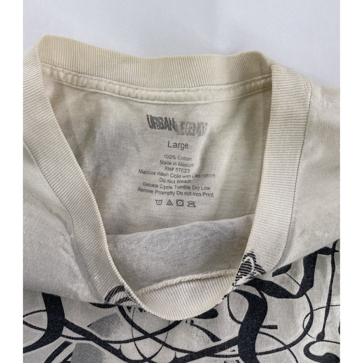 Mens 20s Urban Legend Soy & Fire White Graphic Tee Size L