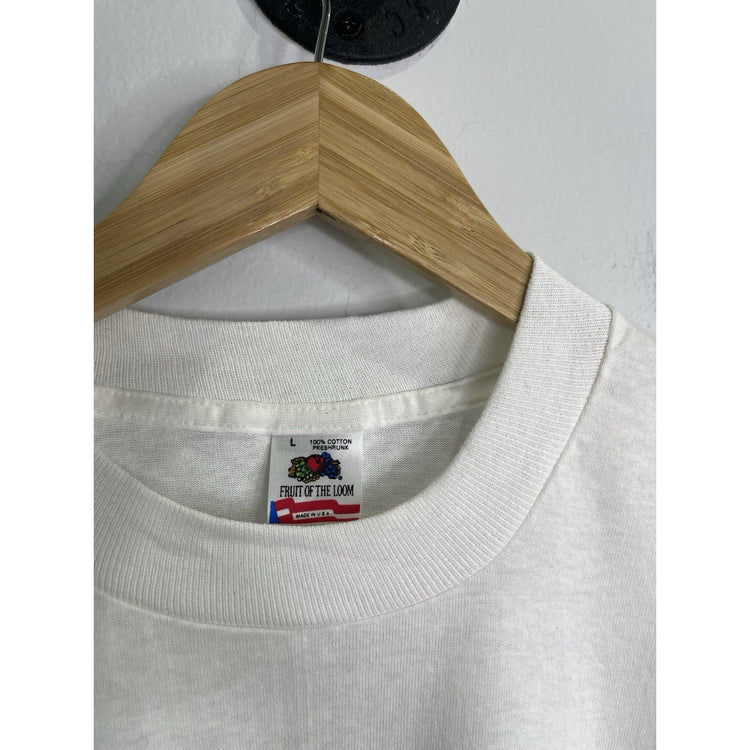 Men’s White Graphic Design Discovery Rat Race Facility T Shirt Sz L