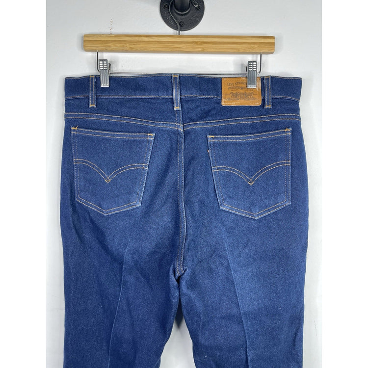 Vintage Levis 547 Action Jeans 36x28 1990s Dark Wash Straight Blue Brown Tab