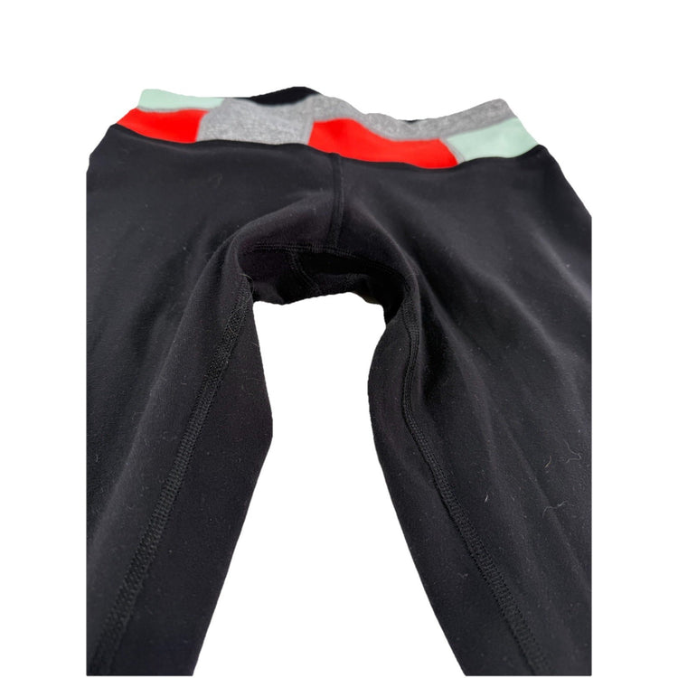 Womans Lululemon Size 6 Reversible Leggings