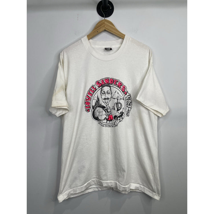 Men’s White Vintage 90s Lowell Sanders “Dit Ne Land Tour” Graphic T Shirt Sz XL