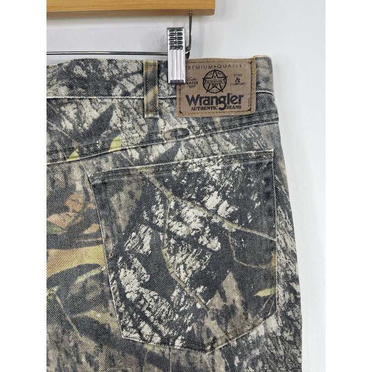 Vintage Men’s Wrangler Camo Double Knee Jeans Pants Mens 37x33 Faded Camouflage