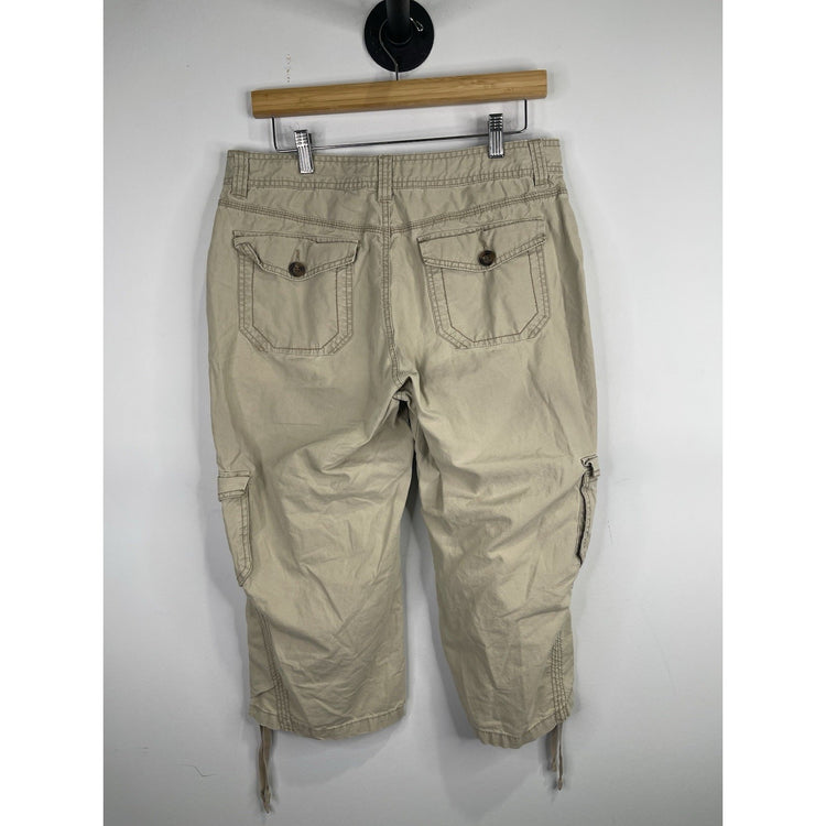 Women’s Levi’s Signature Size 12 Studios Beige Cargo Pants