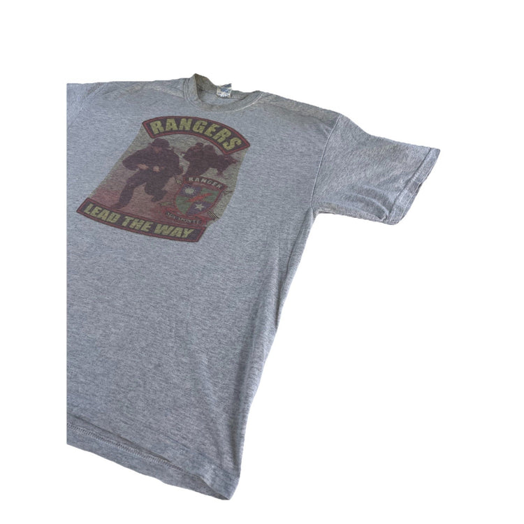 Mens Vintage Gildan “US Army Rangers Lead The way” Tee Size Xl