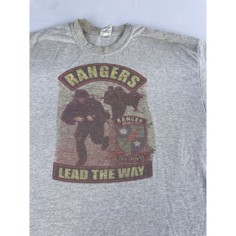 Mens Vintage Gildan “US Army Rangers Lead The way” Tee Size Xl