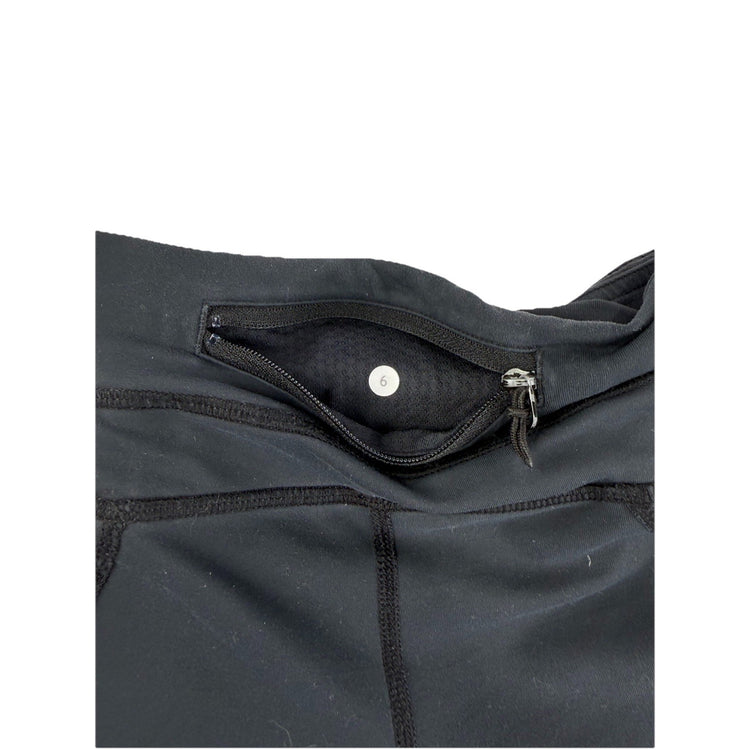 Woman’s Lululemon Size 6 Capri Leggings