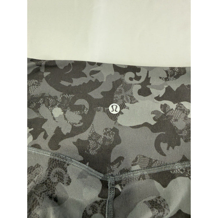 Womans Lululemon Size 6 Lace Print Leggings
