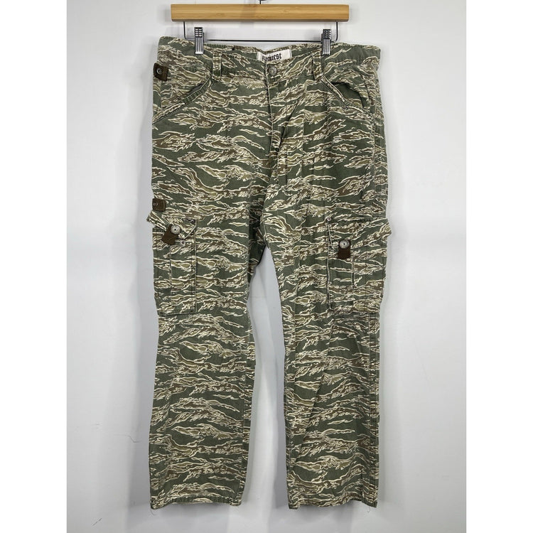 Vintage Y2K Men's Request Premium Cargo Camo Pants 36x30