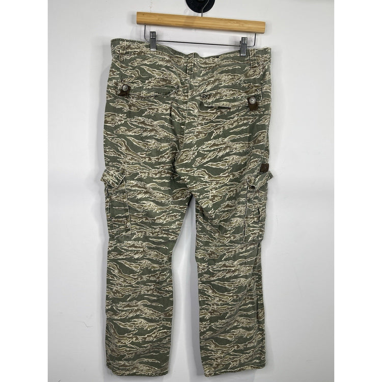 Vintage Y2K Men's Request Premium Cargo Camo Pants 36x30