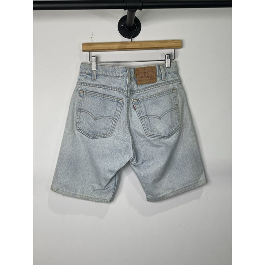 Men’s Vintage blue Lightwash denim Levi jorts Sz 32 waist