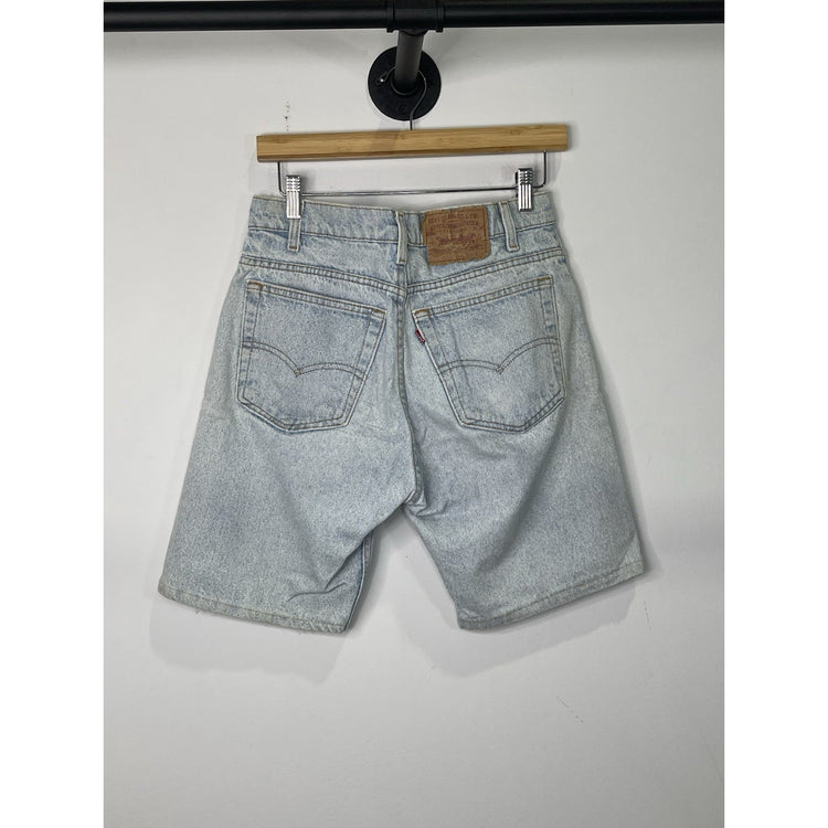 Men’s Vintage blue Lightwash denim Levi jorts Sz 32 waist