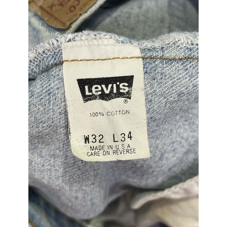 Men’s Vintage blue Lightwash denim Levi jorts Sz 32 waist