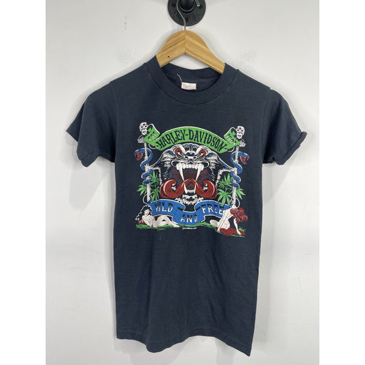 Men’s Vintage 80s “Wild & Free” 3D Emblem Harley-Davidson T Shirt Sz Small