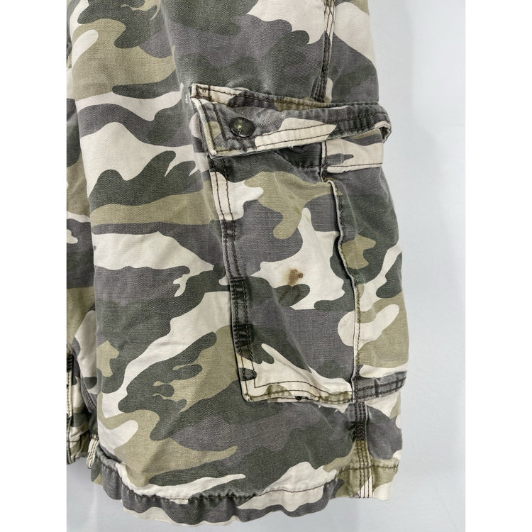 Carhartt Relaxed Fit  Camo Cargo Shorts Mens 40 Army Workwear Snap Button