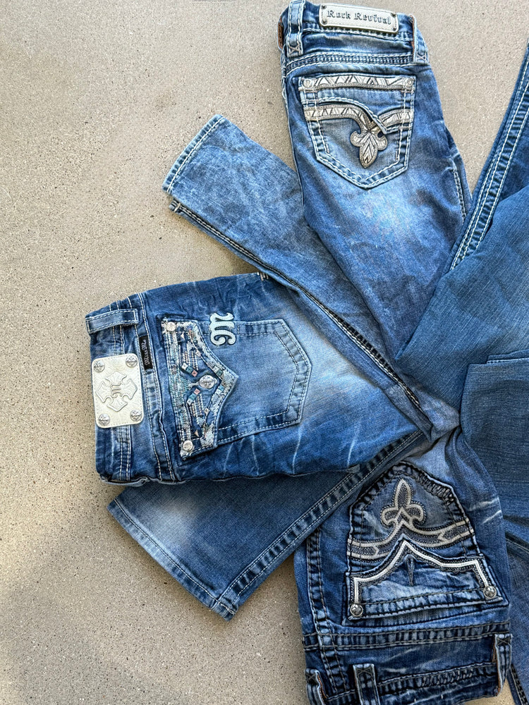Women's Y2K Denim Jeans 19 Item Lot