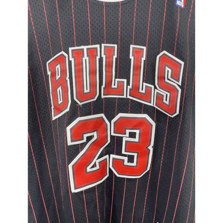 NBA 1997-98 Chicago Bulls Michael Jordan #23 Jersey XL Mitchell & Ness