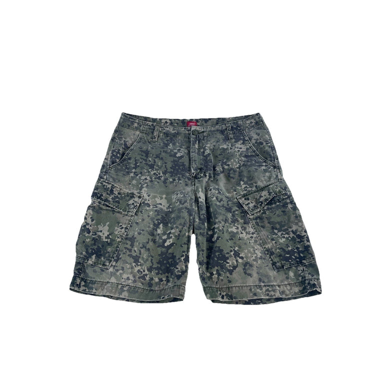 Mens Levis 469 Loose Green Camo Print Cargo Shorts Size 36X10