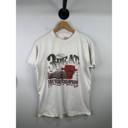 Vintage 1993 Chicago Bull Three Peat T-shirt Size L