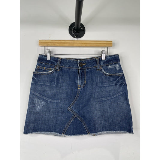 Vintage Y2K Women’s GAP Jeans Denim Blue Wash Distressed Short Skirt Sz 2