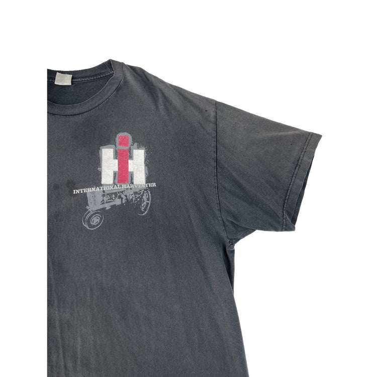 Mens International Harvester Black Faded IH Tractor Graphic T-Shirt Size 2XL
