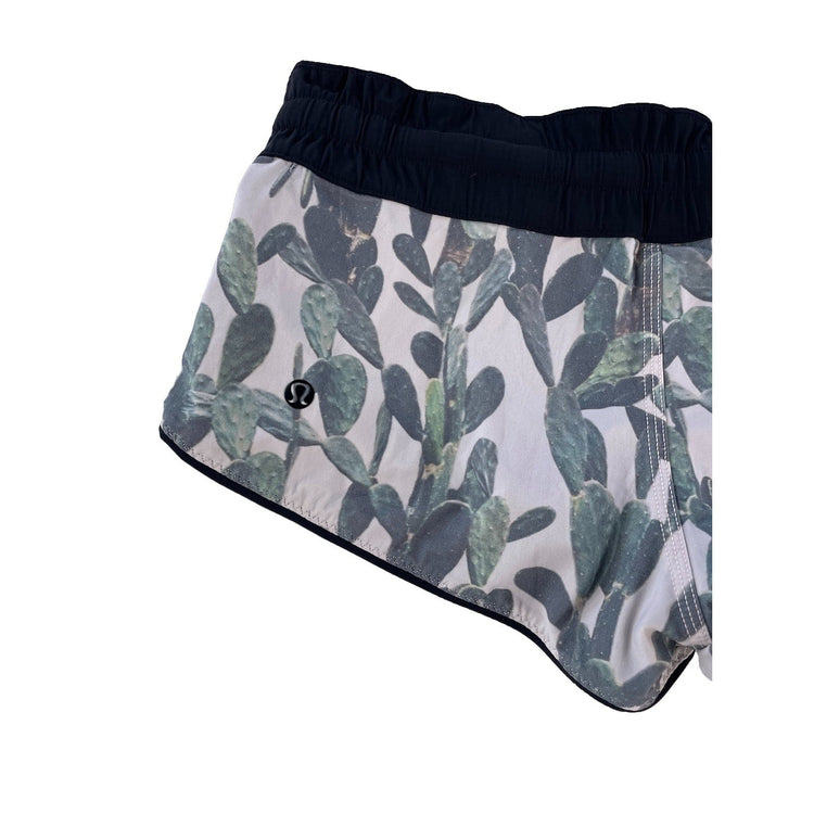Womens Lululemon White Green Cactus Succulent Hotty Hot Low Rise Shorts Size S