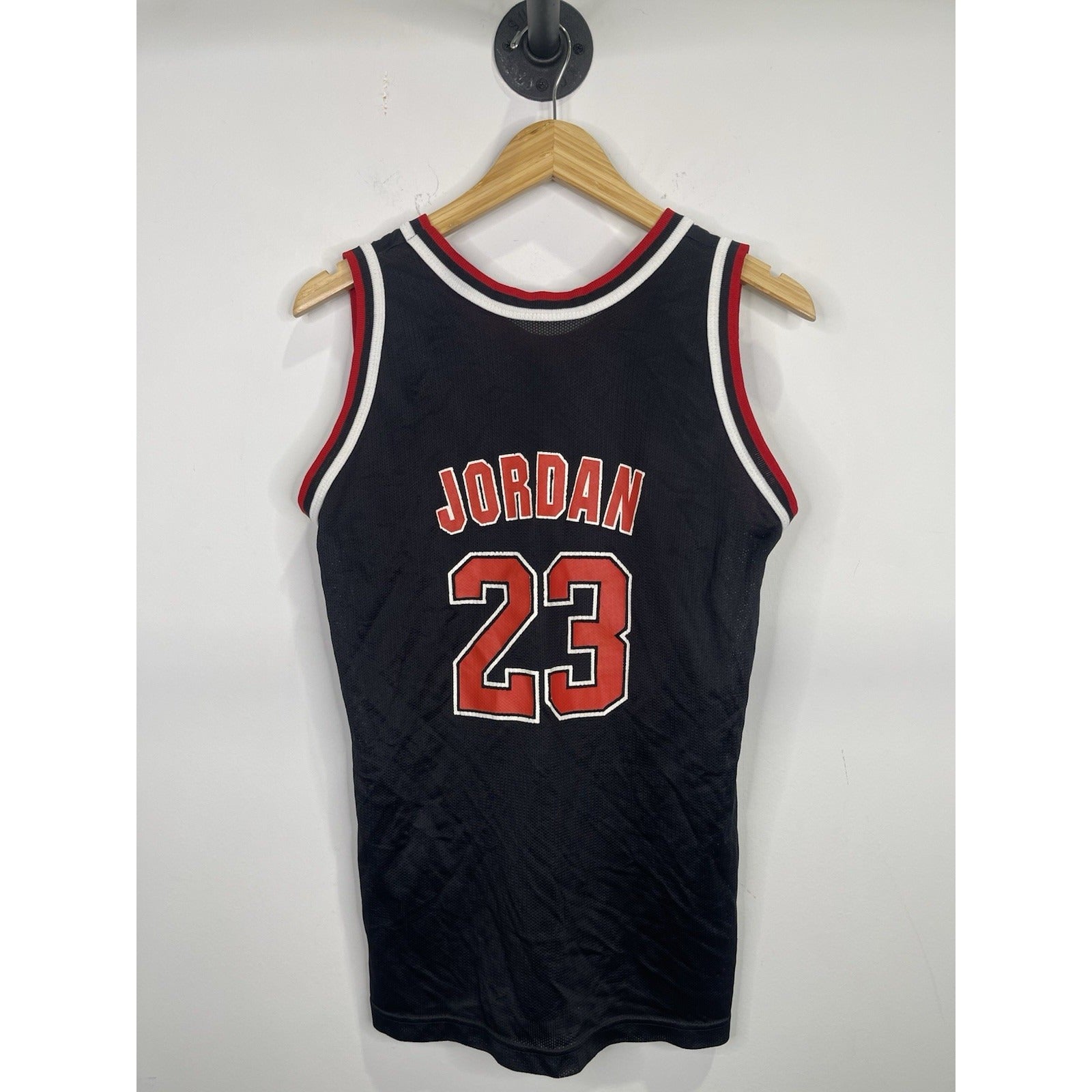 Vintage Michael Jordan Champion Jersey Chicago Bulls / Size Youth XL 18-20