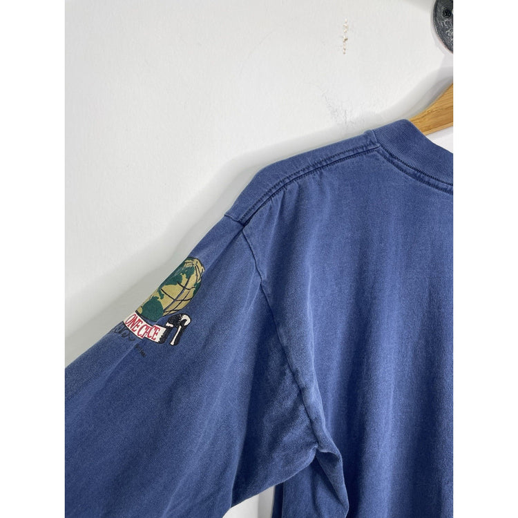 Men’s Blue Vintage Endangered Giant Panda Grapichic Long Sleeve Shirt Sz Medium