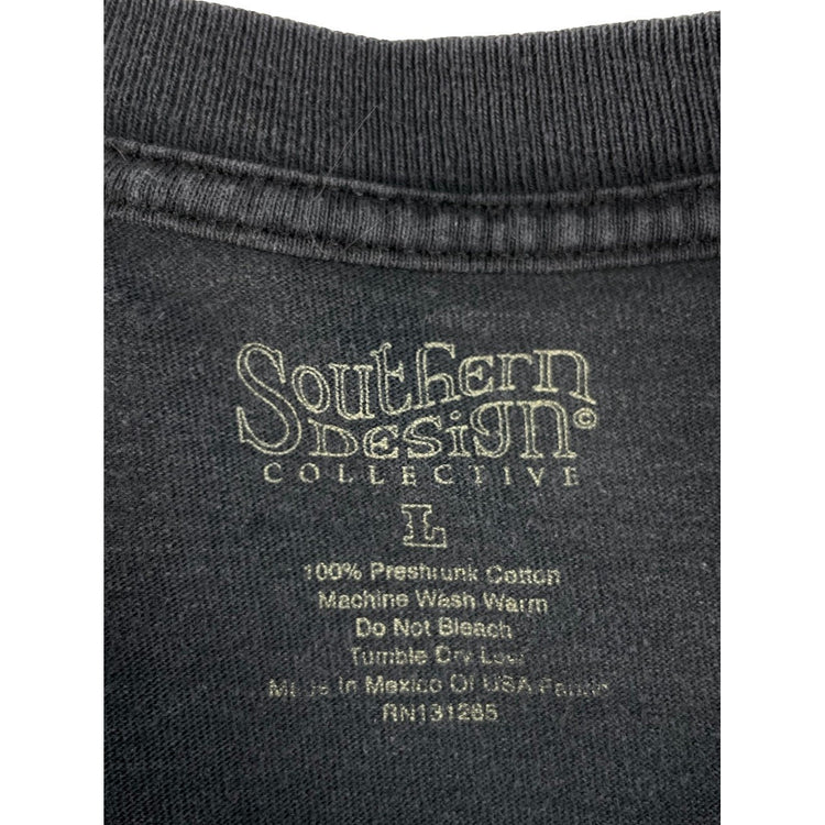 Mens Southern Design Collective Texas Rocks Flame Guitar Graphic Tee Size L