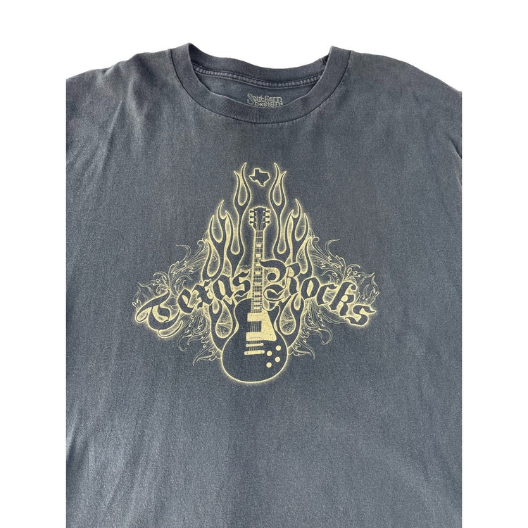 Mens Southern Design Collective Texas Rocks Flame Guitar Graphic Tee Size L