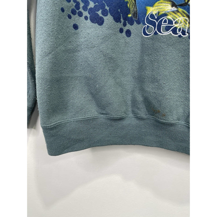 Men’s VTG Green Seaworld Graphic Dolphin Print Pullover Sweatshirt Sz Large