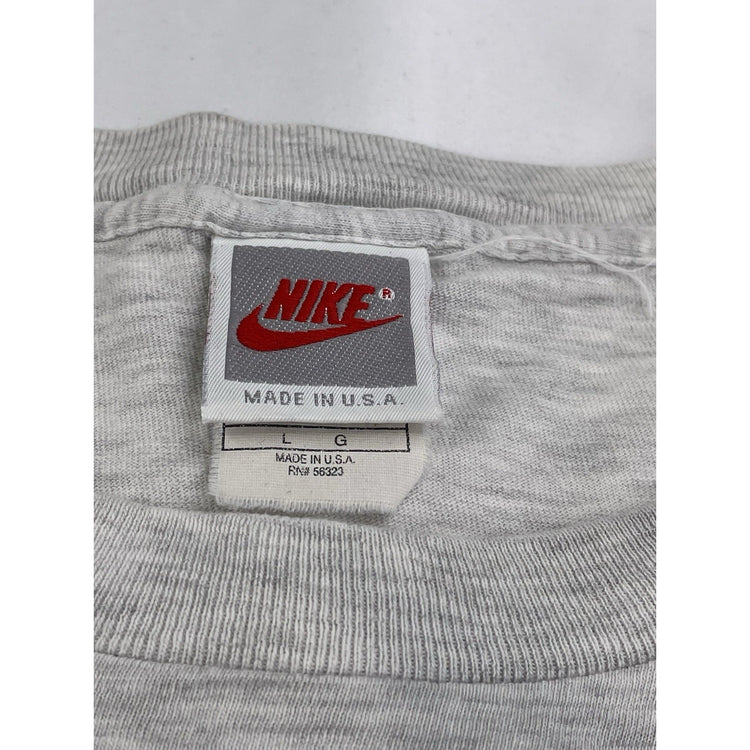 Men’s  Vintage Nike Authentic Athletics Graphic Size L