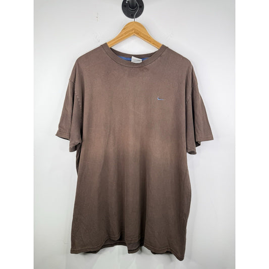 EARLY 2000’S MENS NIKE T- SHIRT
