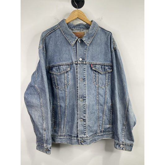 Men’s Vintage Levi Strauss & Co. Relaxed Light Blue Denim Trucker Jacket Sz 2XL