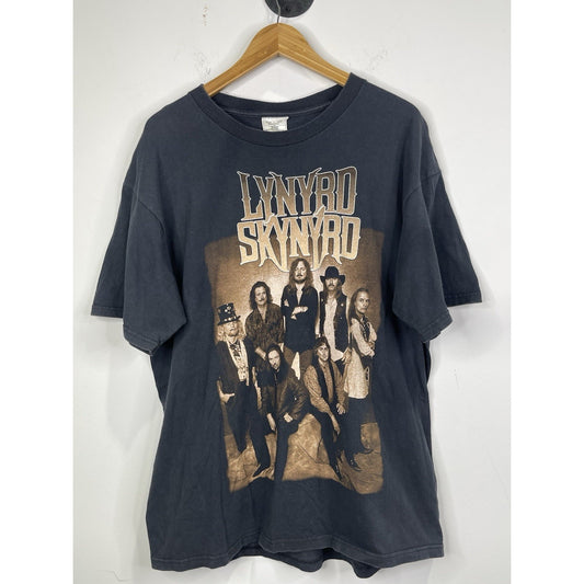 VINTAGE LYNYRD SKYNYRD 1977 - 1997 CONCERT  MEN'S T- SHIRT SIZE LARGE