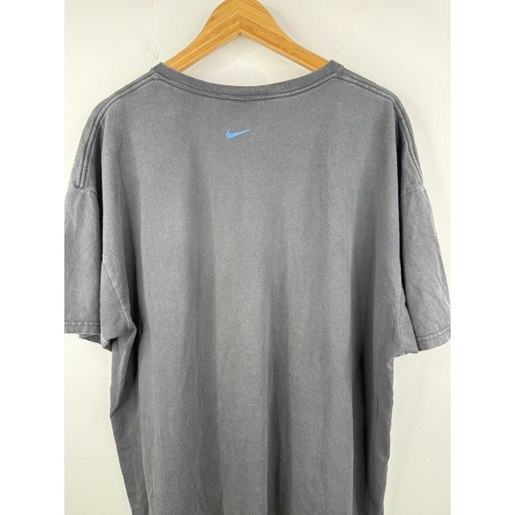 EARLY 2000’S MENS NIKE T-SHIRT
