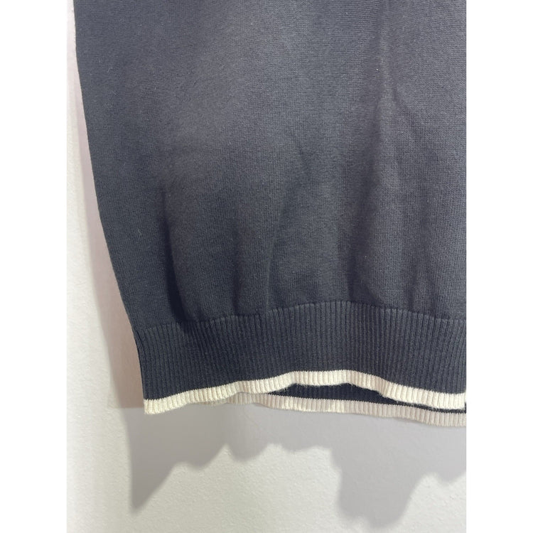 Vintage Men’s black and white Knitted Supreme sweater Sz Medium