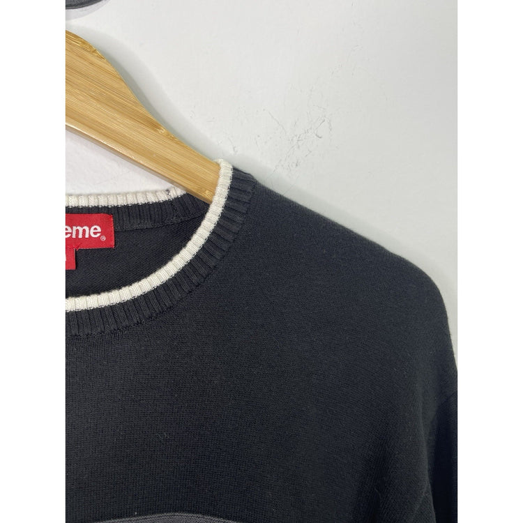 Vintage Men’s black and white Knitted Supreme sweater Sz Medium