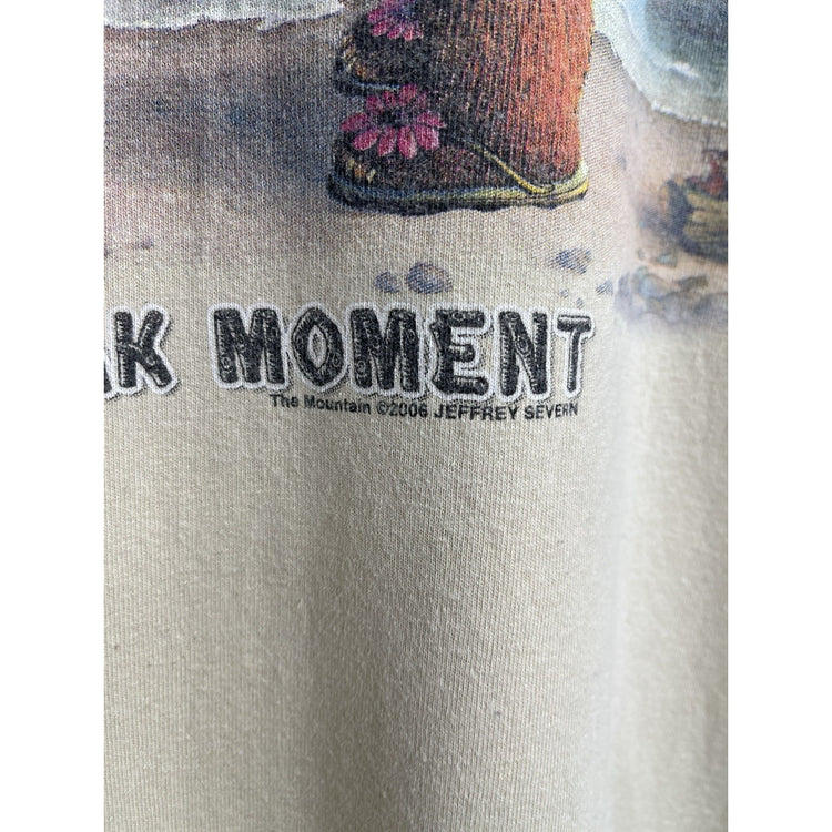 Men’s Vintage The Mountain Kodiak Moment Graphic T Shirt Alaska Beige Sz Large