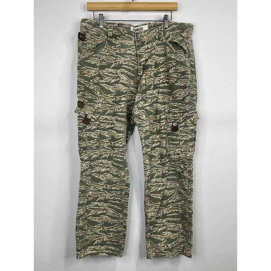 Vintage Y2K Men's Request Premium Cargo Camo Pants 36x30