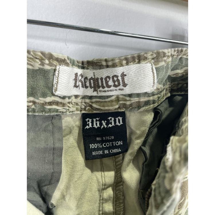 Vintage Y2K Men's Request Premium Cargo Camo Pants 36x30