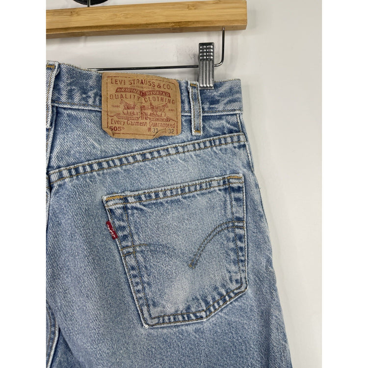 Men’s Levis 505 Jeans Blue Denim Straight Fit Classic Medium Wash Zip Fly 31x32