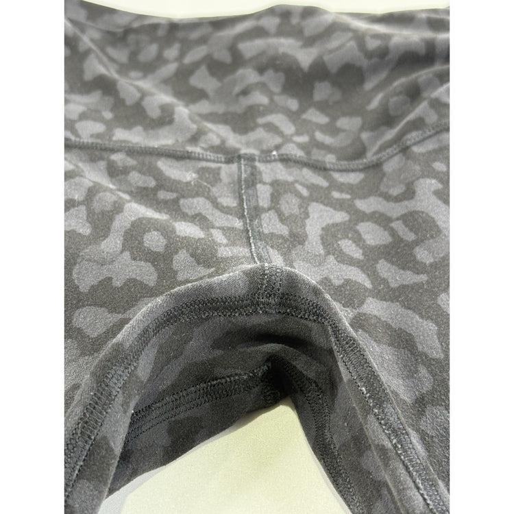 Women’s Lululemon Size 4  Spotted Leggings