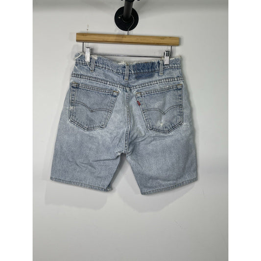 90s Vintage distressed women’s Levi Jean shorts Sz 32